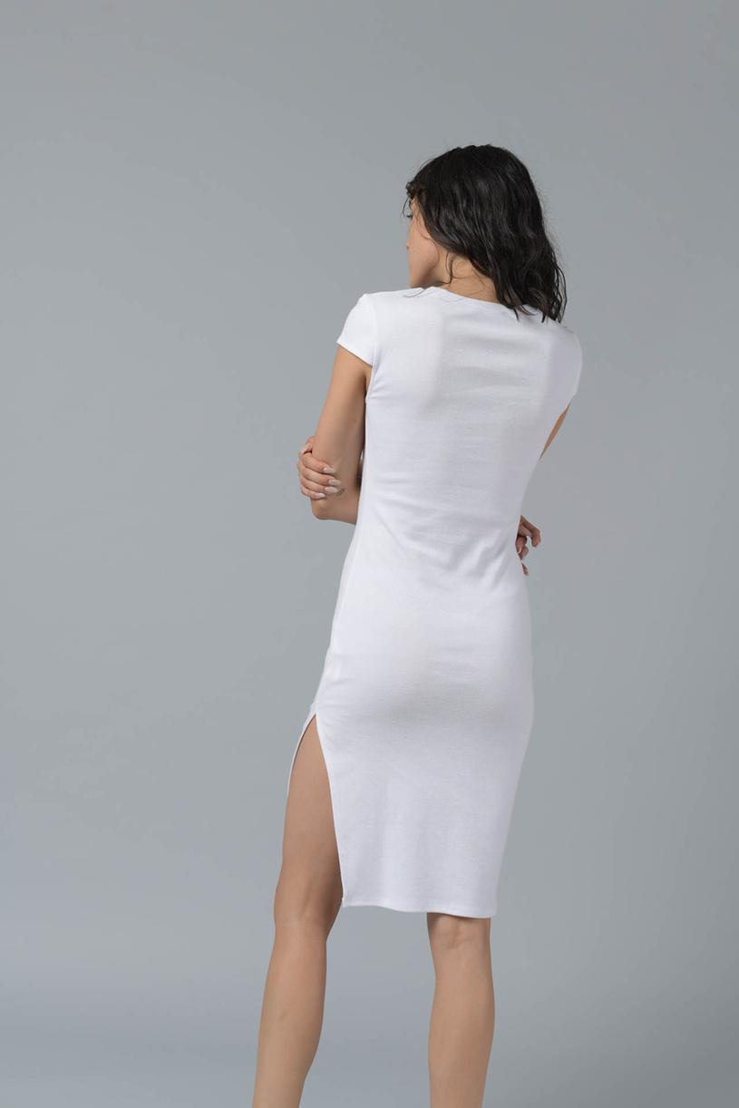 Beyaz Yanlardan Yırtmaçlı Koton Midi Elbise