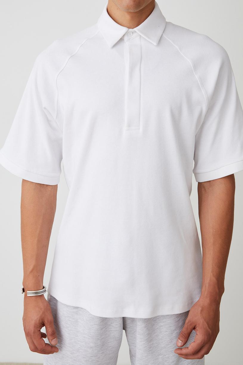Beyaz Oversize Yakalı T-shirt