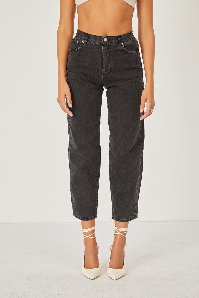 Black Wide Leg Relaxed Fit Jean