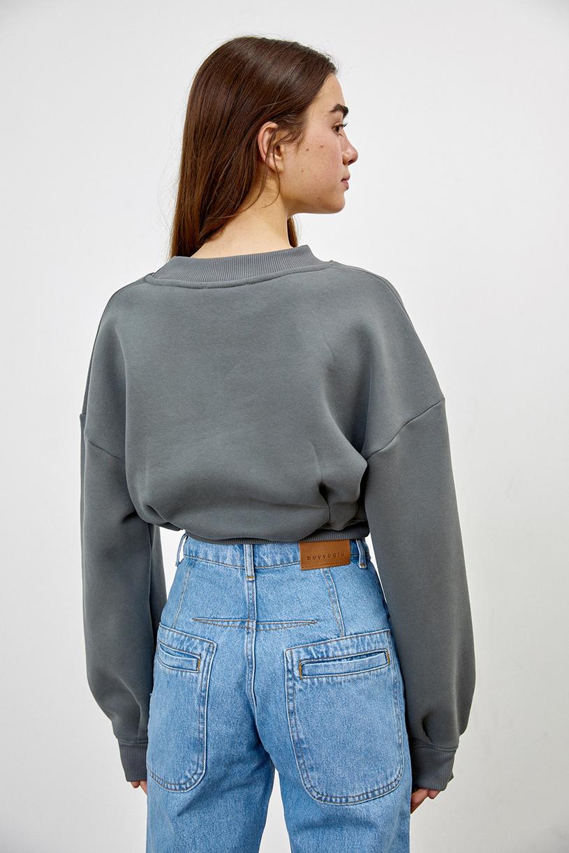 Nefti Basic Crop Sweatshirt