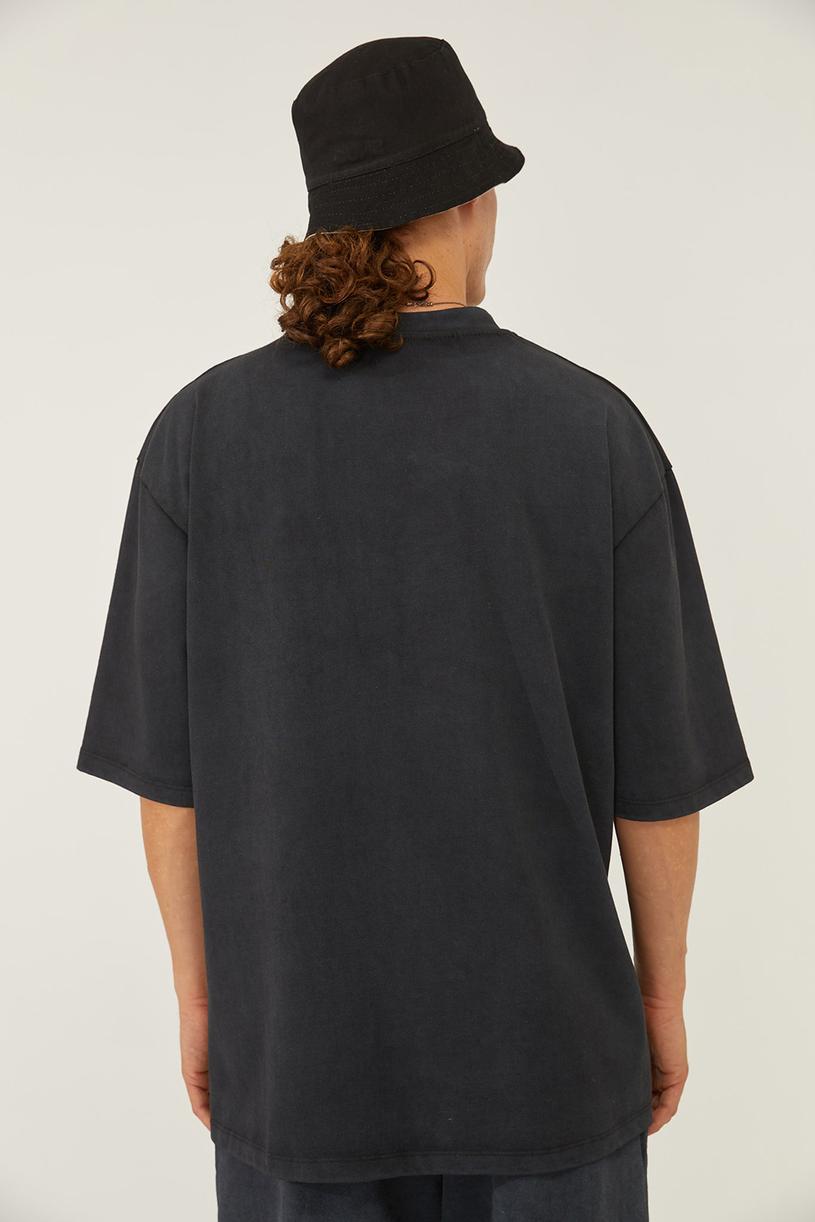Siyah Soluk Efektli Kompakt T-shirt