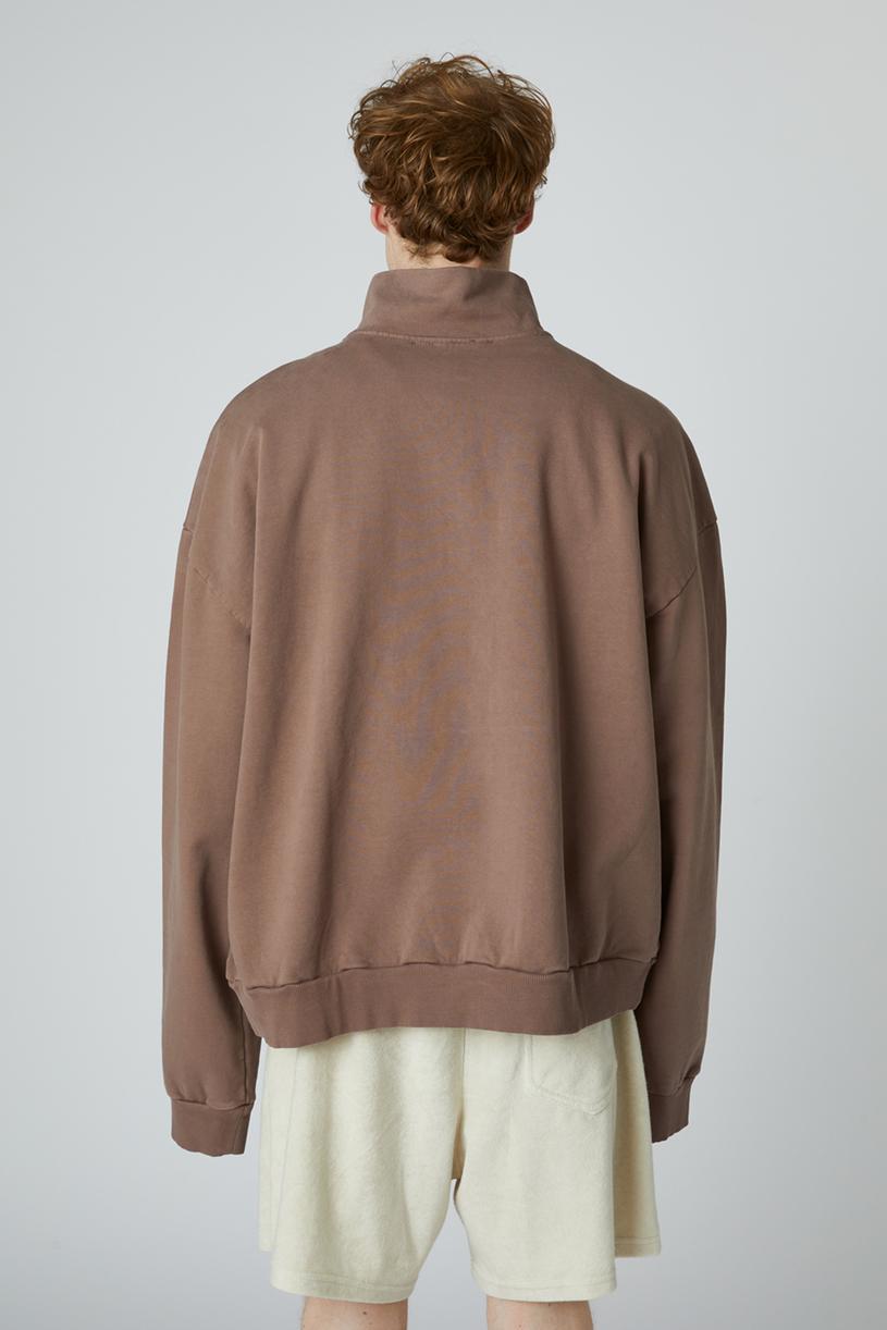 Brown Washed Turtle Neck Sweatshirt