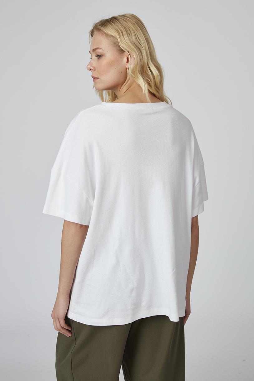 Beyaz Basic Loose Tshirt