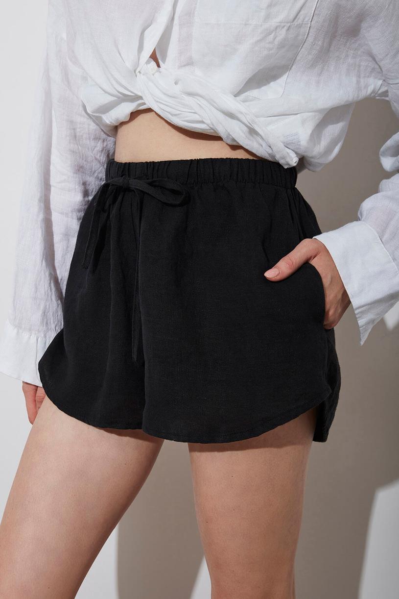 Black %100 Linen Mini Short