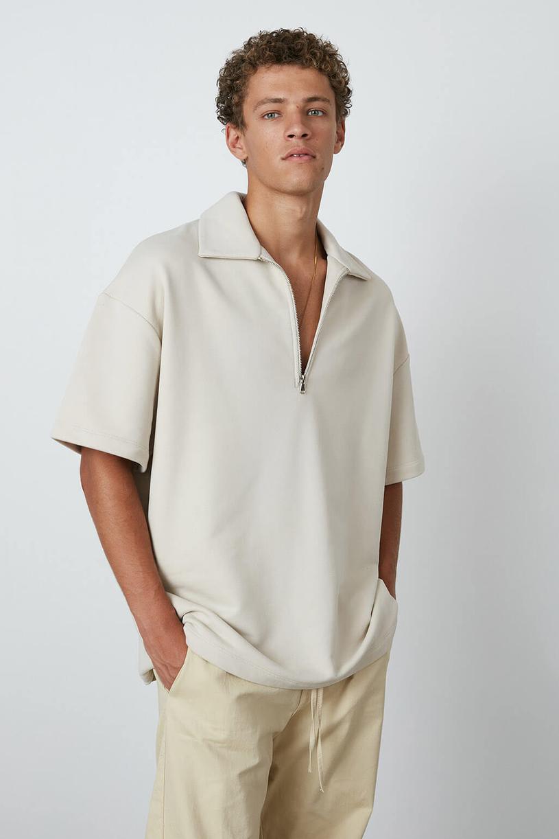 Cream Short Sleeve Sweatshirt With Zip