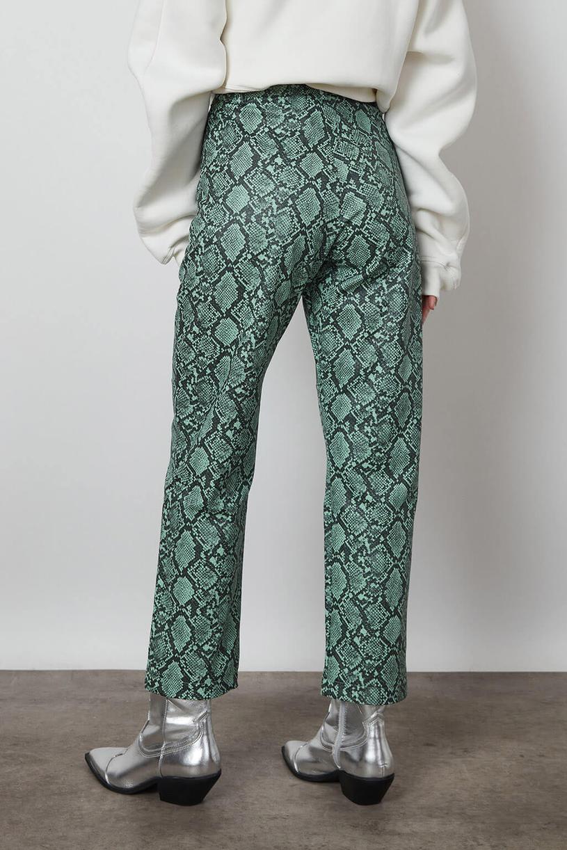 Yeşil Yılan Desenli Deri Pantolon