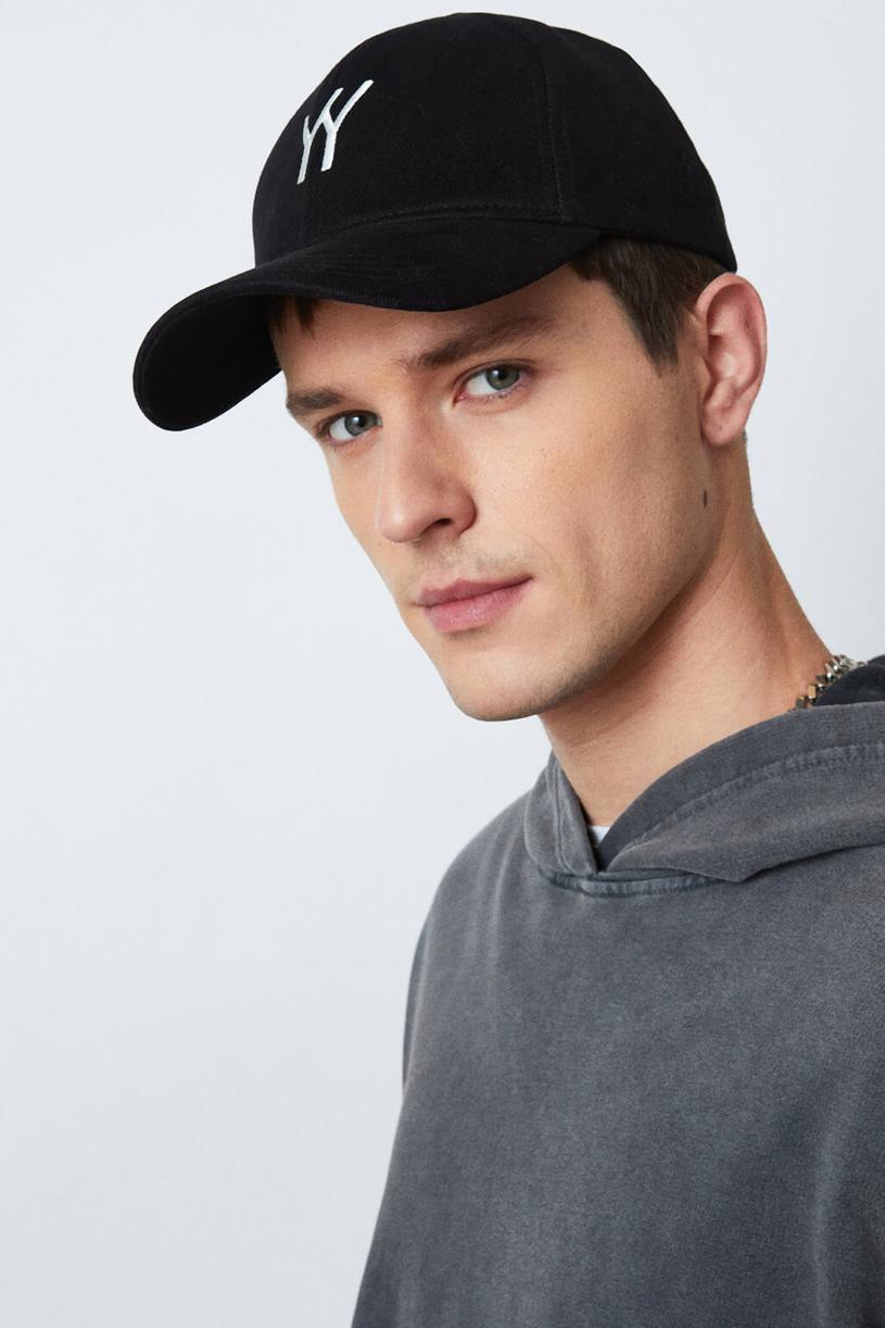 Black Yy Embroidered Hat