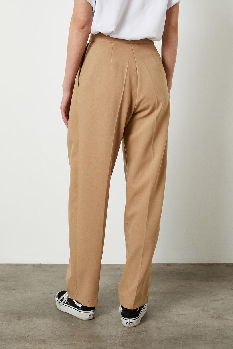 Camel Two Pleated Baloon Pants